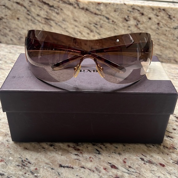 AUTHENTIC Prada sunglasses - Picture 1 of 6